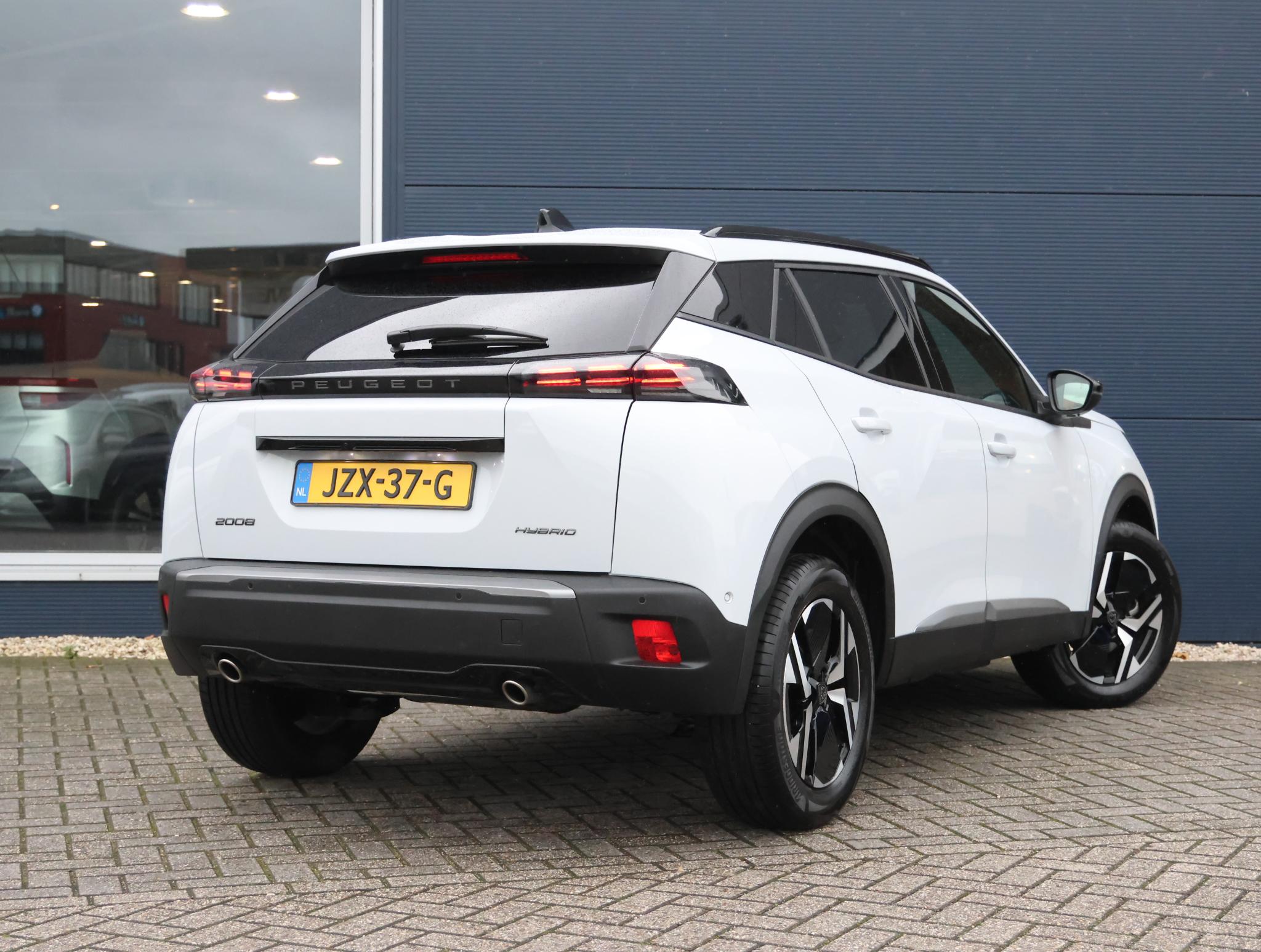Peugeot 2008 1.2 Hybrid 145 Allure - Afbeelding 3