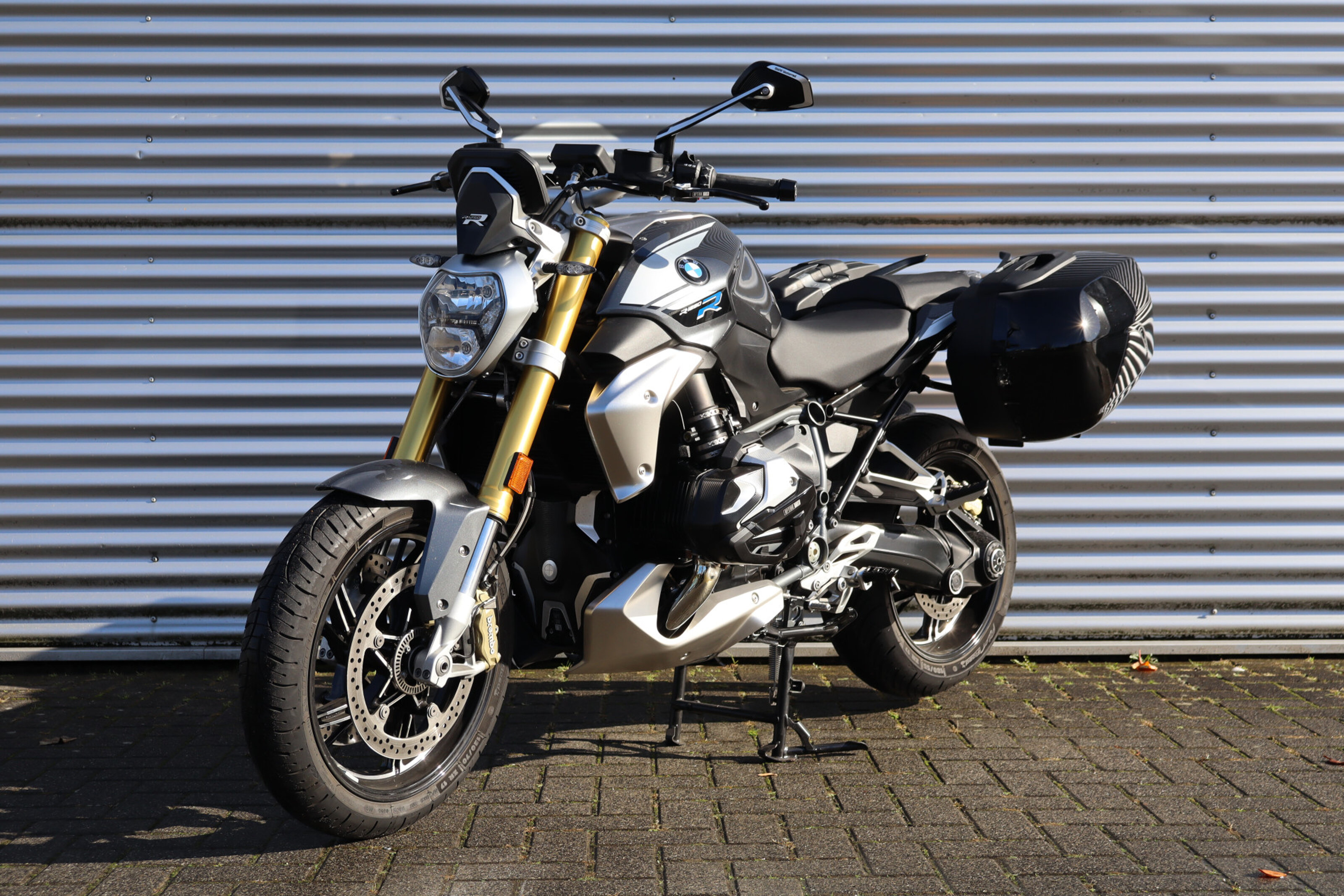 BMW R 1250 R | Option 719 | Akrapovic | Comfort, Touring & Dynamic pakket |