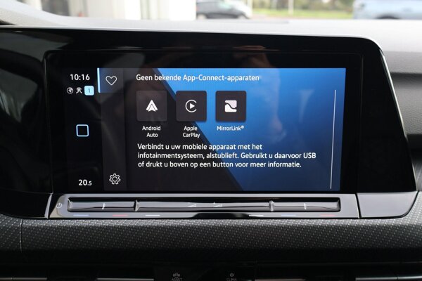 Apple Carplay/Android Auto Apple Carplay/Android Auto