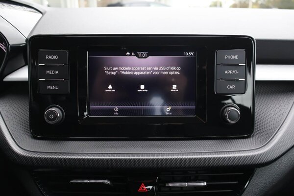 Apple Carplay/Android Auto