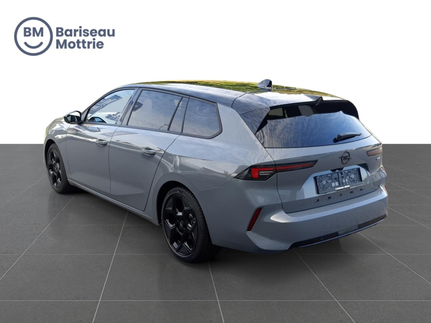 Opel Astra Sports Tourer GS 1.2 T Hybrid - Image 4