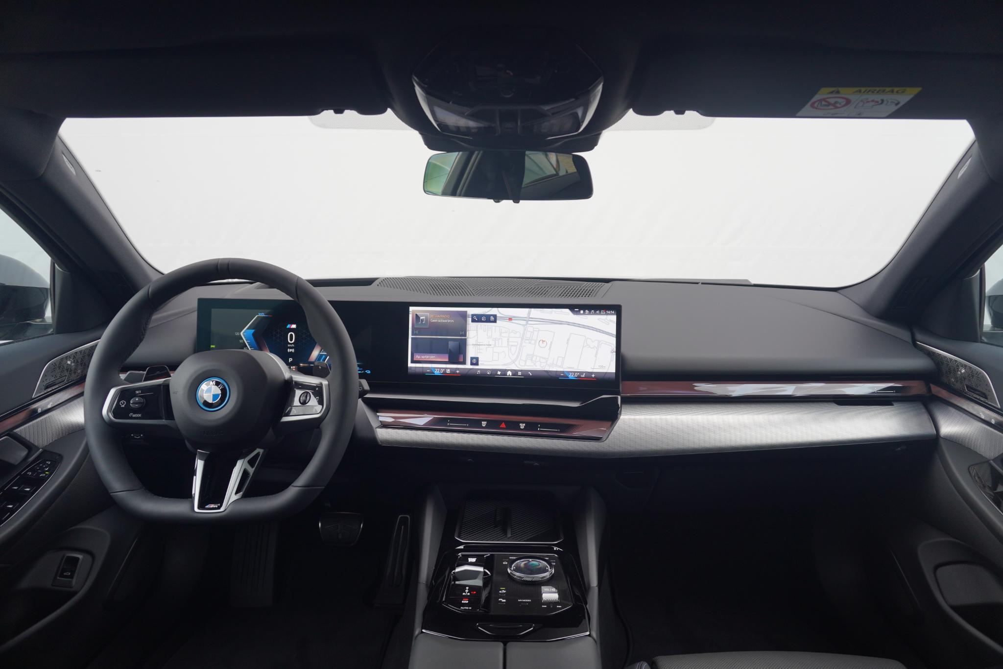BMW 5 Serie Touring 530e - Afbeelding 3