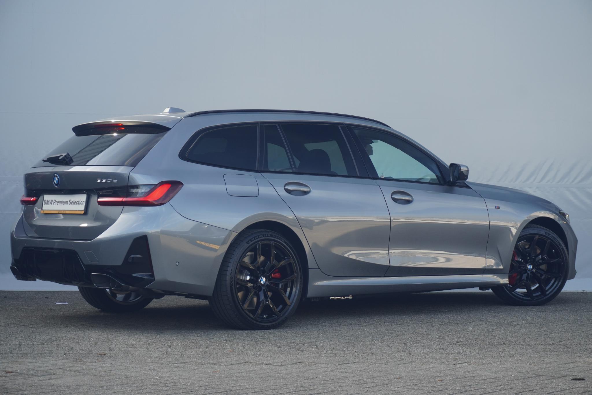 BMW 3 Serie Touring 330e - Afbeelding 2