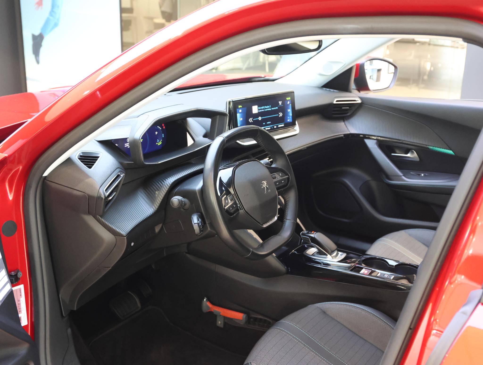 Peugeot e-2008