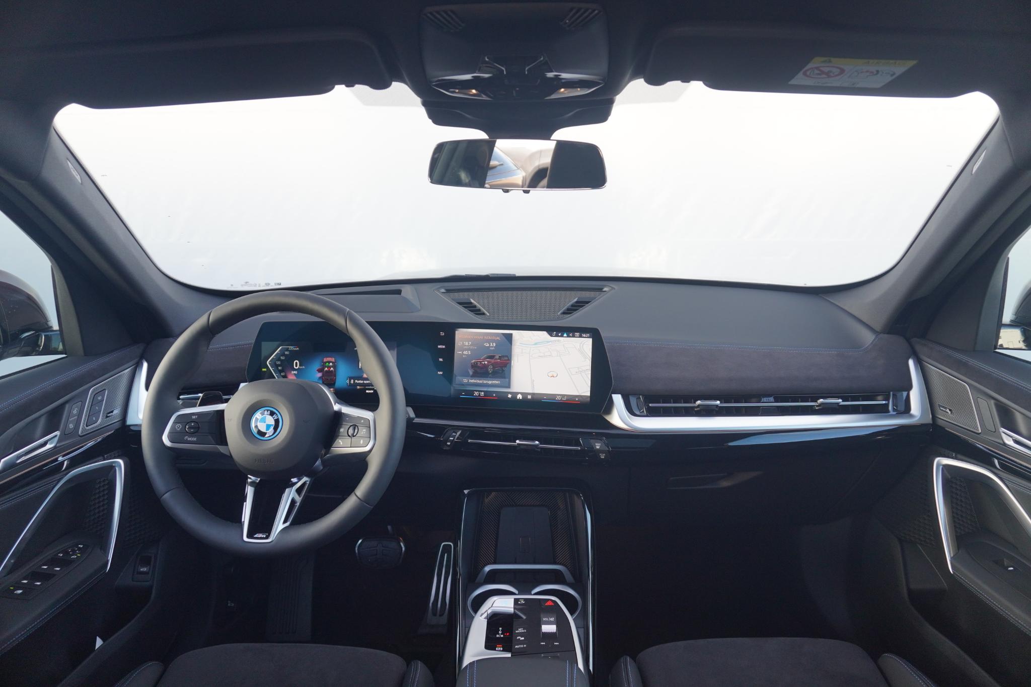 BMW iX1 eDrive20 - Afbeelding 3