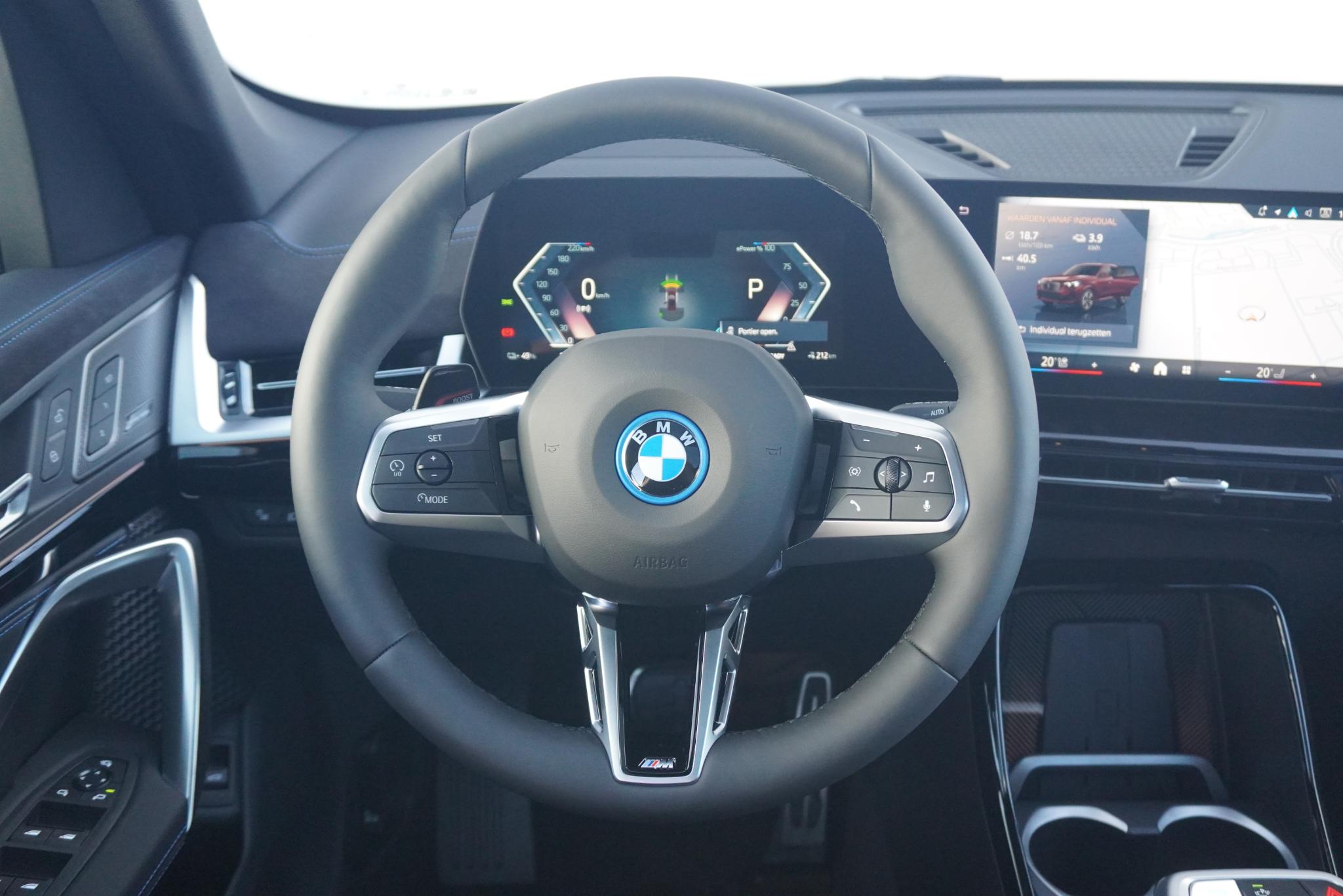 BMW iX1