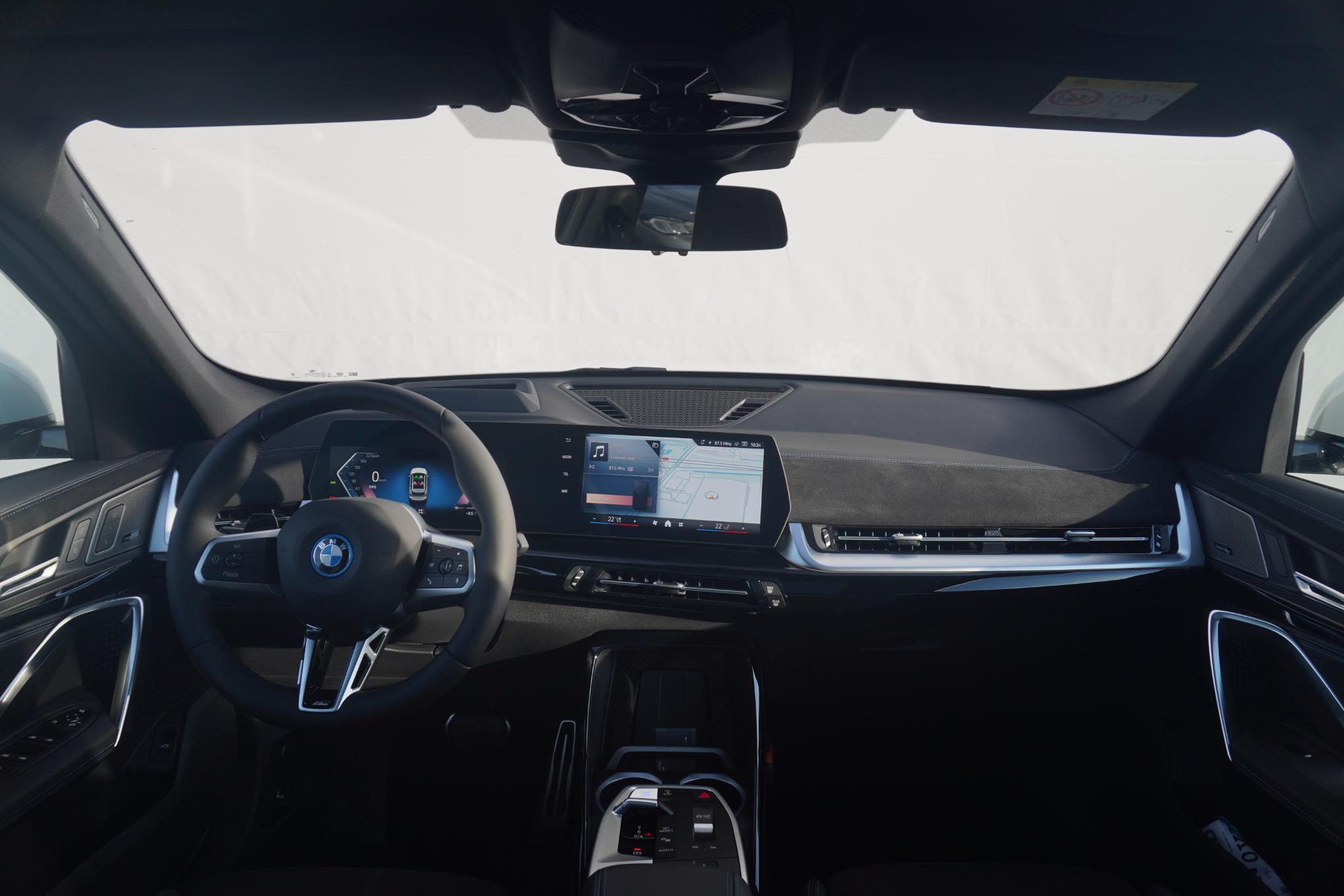 BMW iX1 eDrive20 - Afbeelding 3