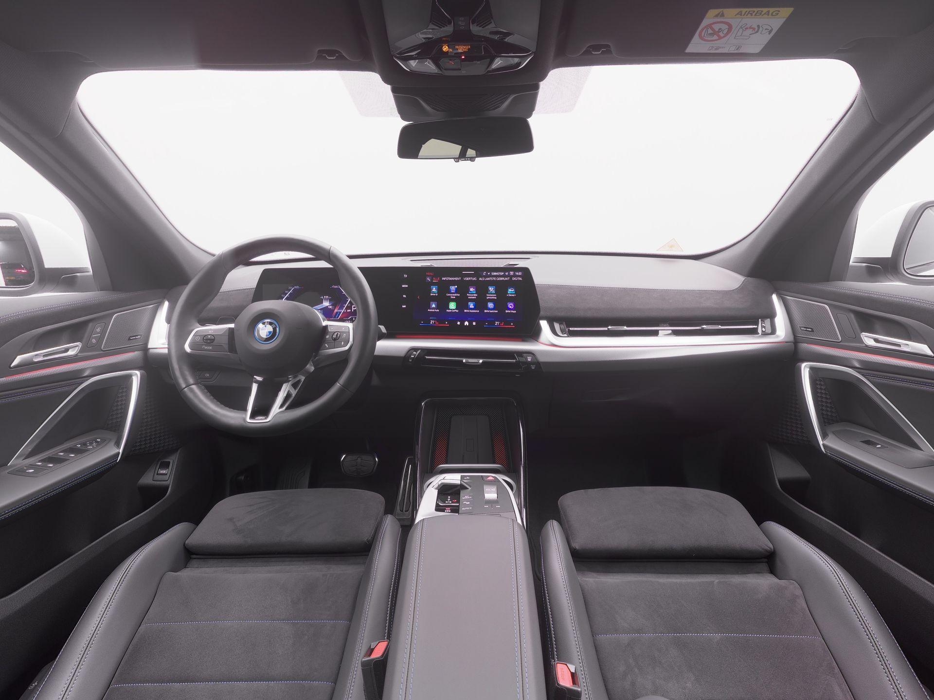 BMW iX2 eDrive20 M Sport | 67 kWh | - Afbeelding 4