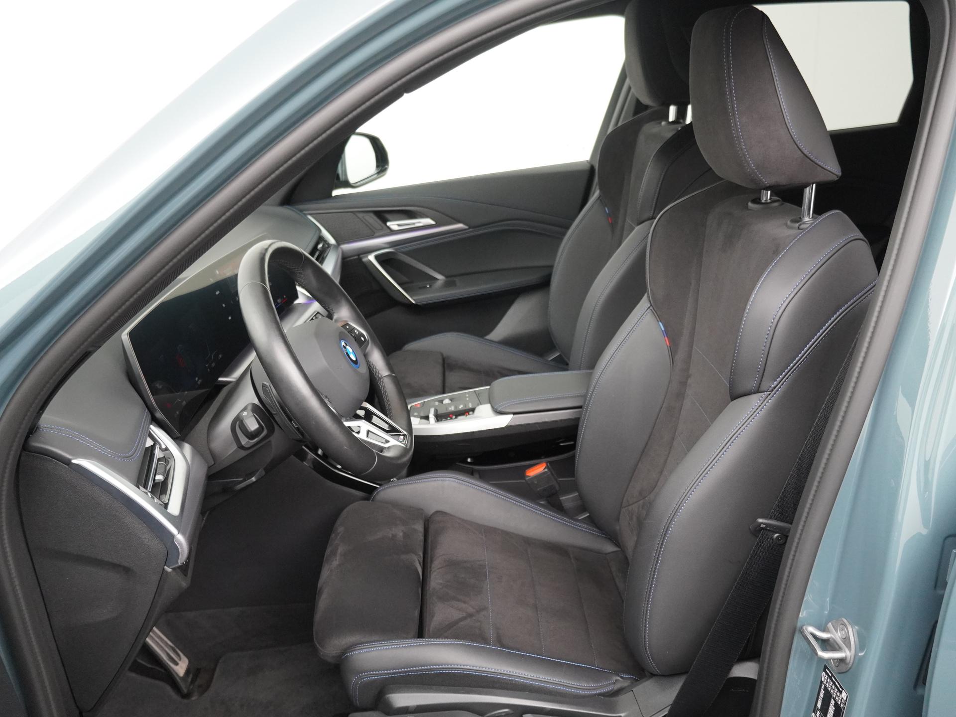 BMW iX1 xDrive30 Launch Edition 67 kWh - Afbeelding 4