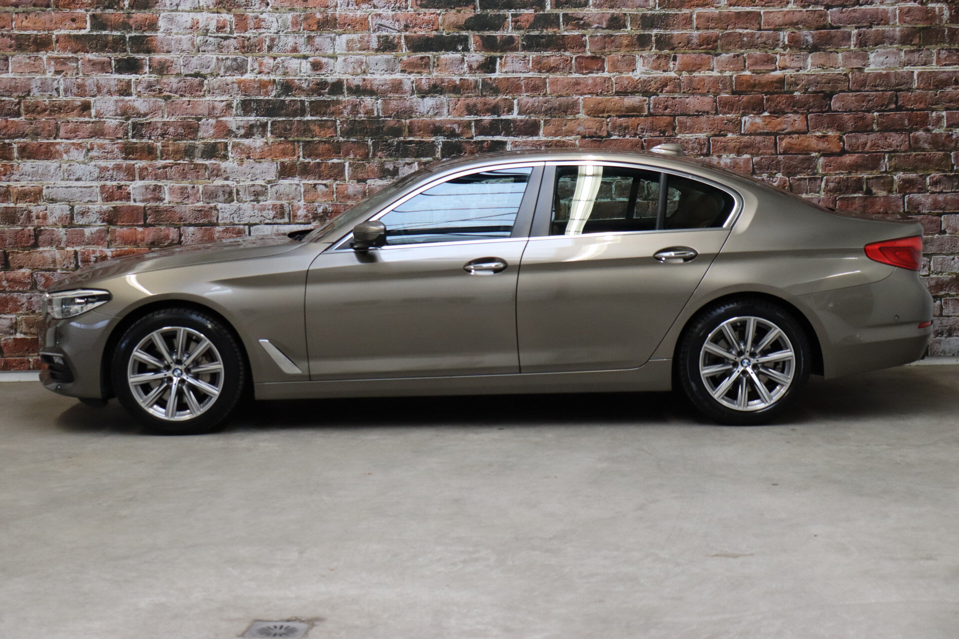 BMW 5 Serie Sedan 530i High Executive Automaat - Afbeelding 3