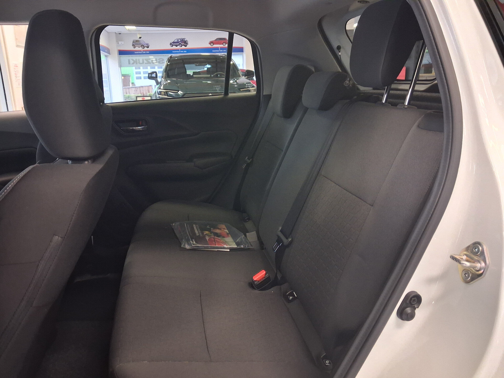 Suzuki Swift 1.2 AllGrip Select Smart Hybrid - Afbeelding 3