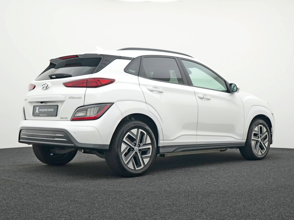 Hyundai Kona EV Fashion 39 kWh | SOH 95,4% Aviloo | Winterpack | LED