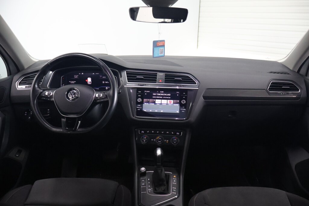 Volkswagen Tiguan 1.5 TSI ACT R-Line | Panorama | Head-Up | Stoelverwarming | Camera - Afbeelding 2