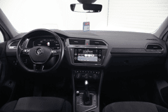 Volkswagen Tiguan 1.5 TSI ACT R-Line | Panorama | Head-Up | Stoelverwarming | Camera - Afbeelding 2