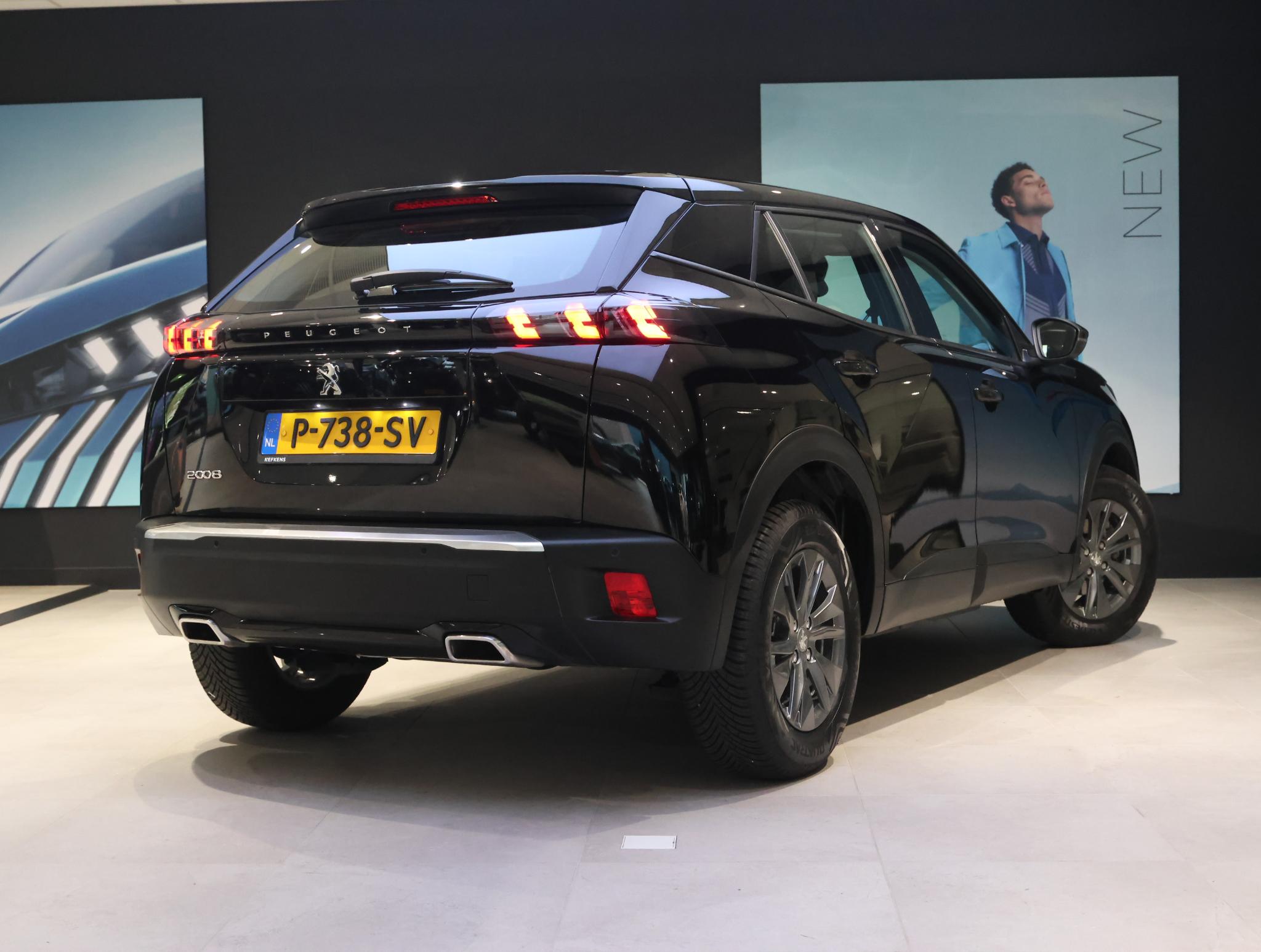 Peugeot 2008 SUV Active Pack 130 pk Automaat - Afbeelding 3