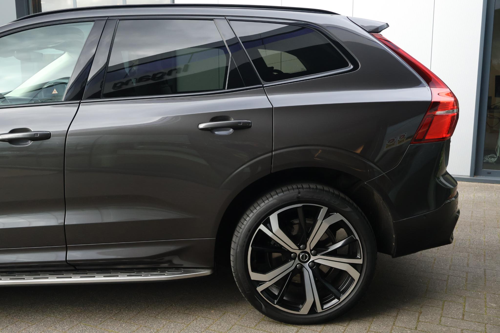 Volvo XC60 2.0 T6 Plug-in hybrid AWD Ultimate Dark - Afbeelding 5