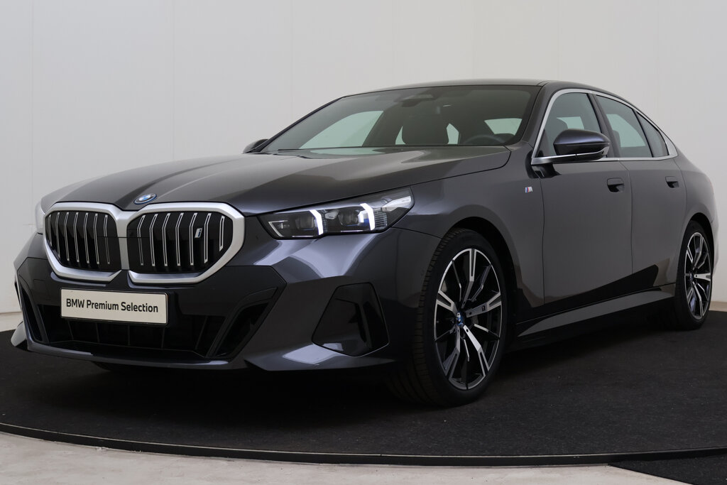 BMW i5 360