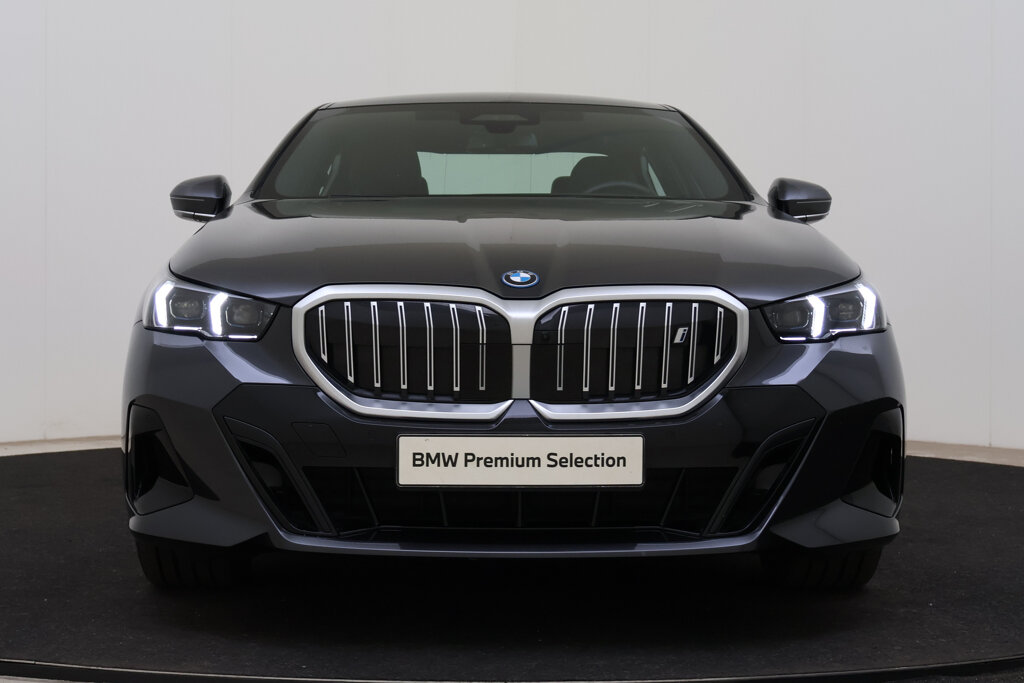 BMW i5 4