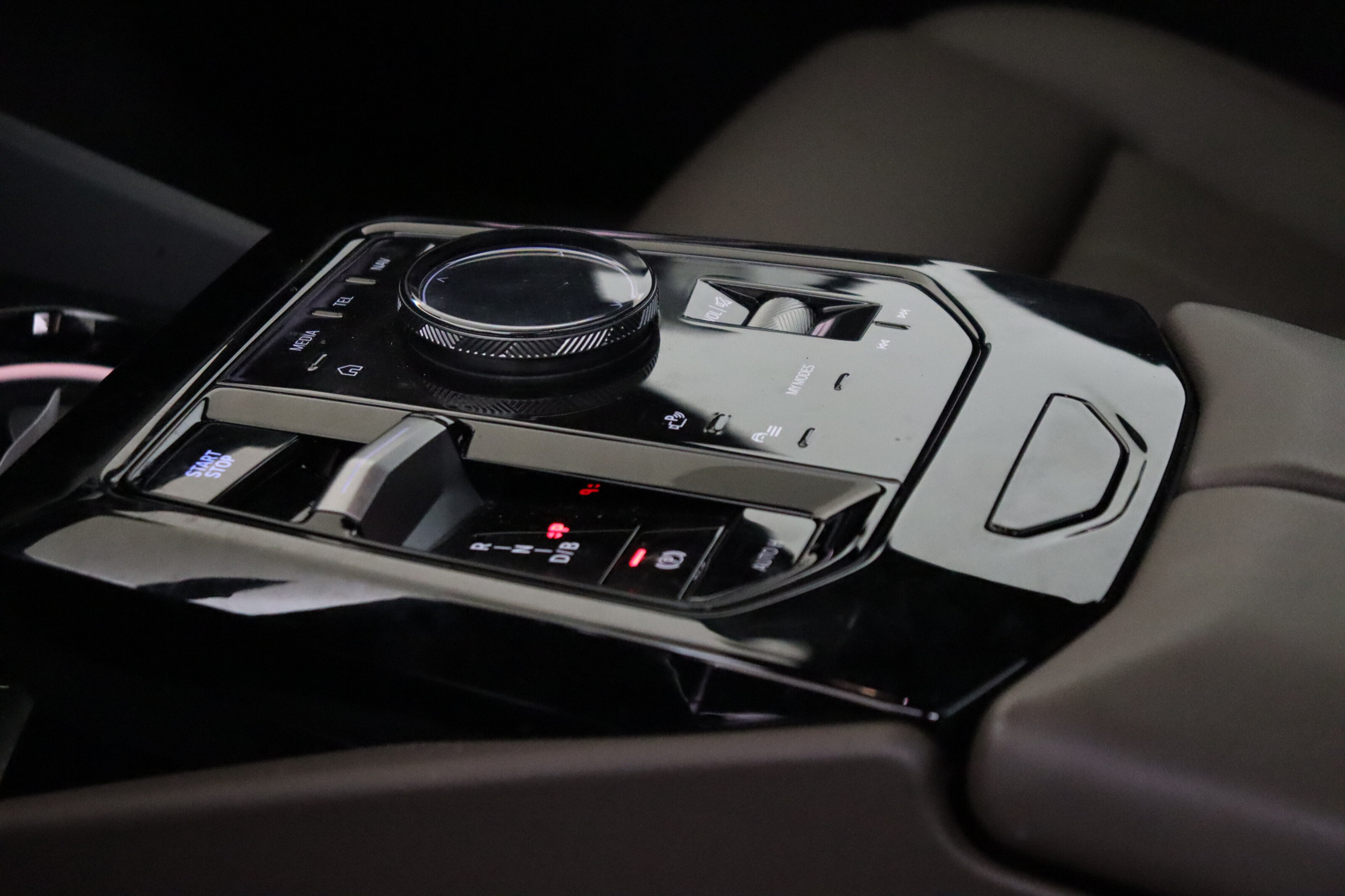 BMW i5 6