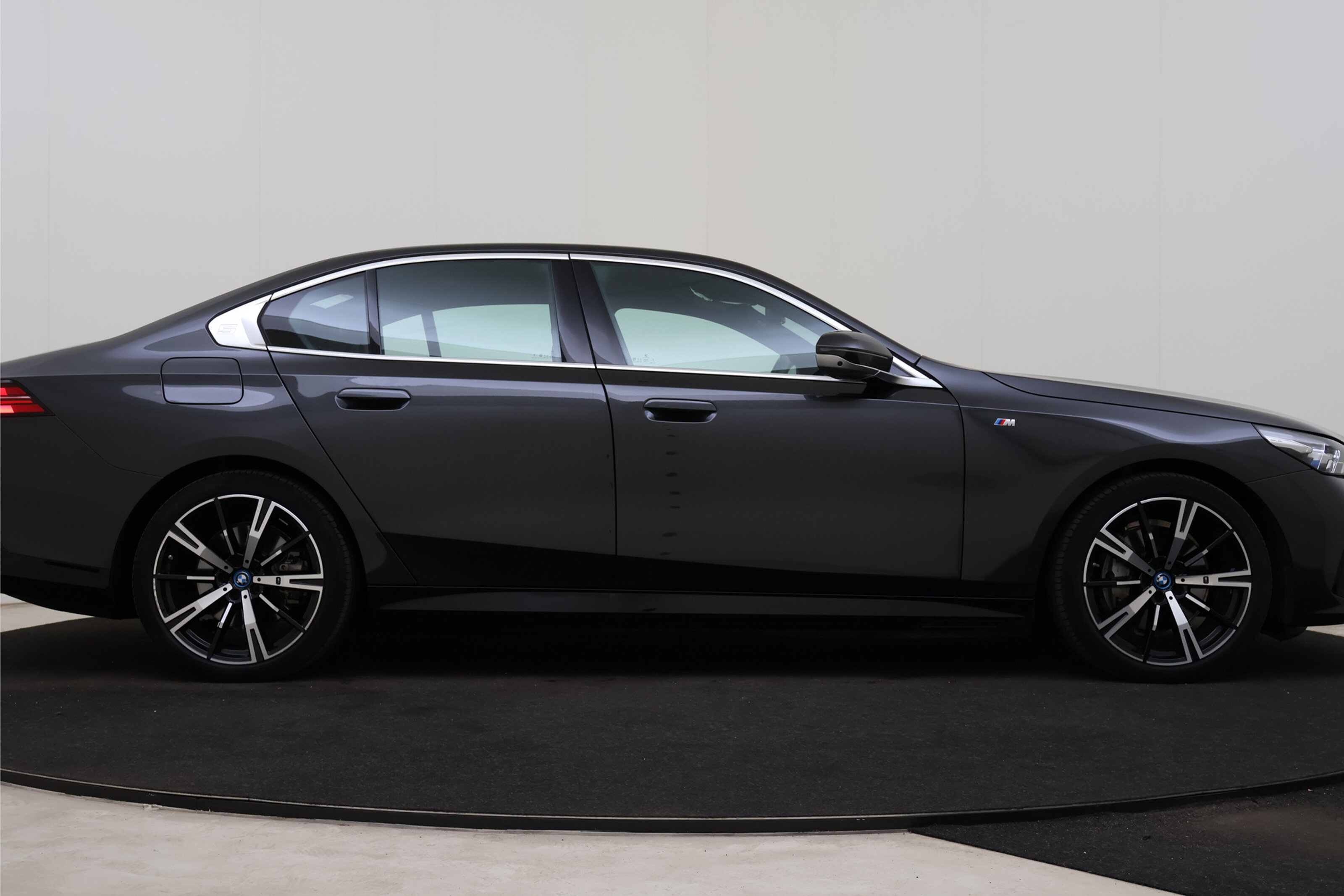 BMW i5 7