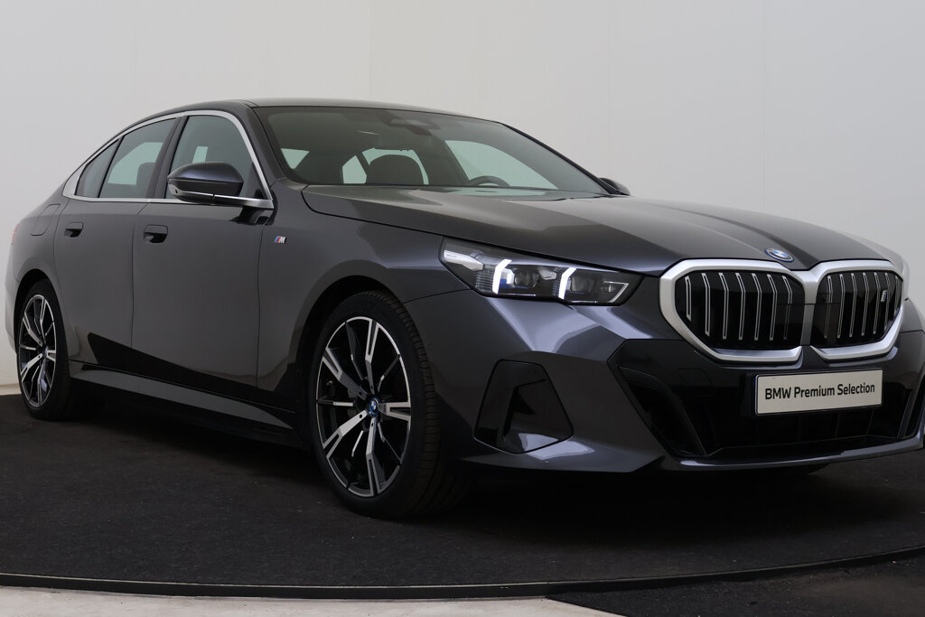 BMW i5 13