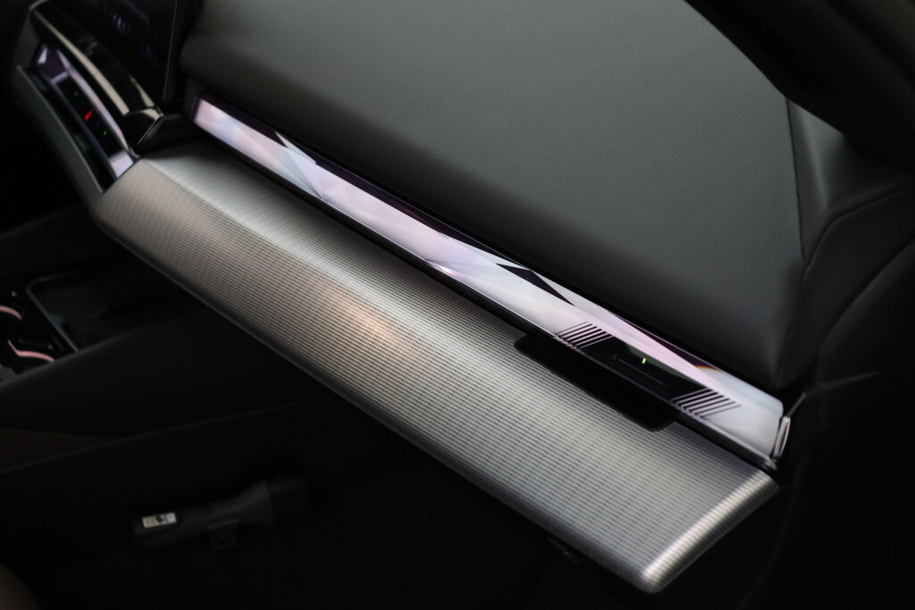 BMW i5 21