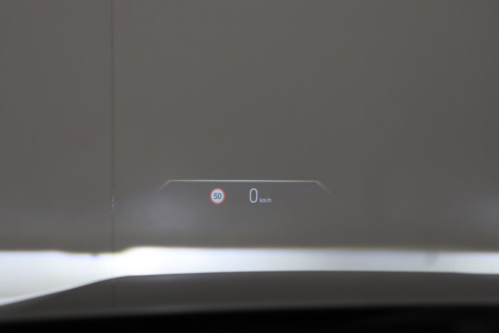 BMW i5 43