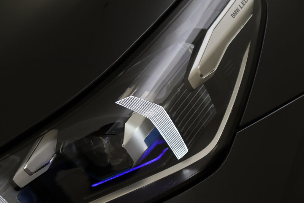 BMW i5 69
