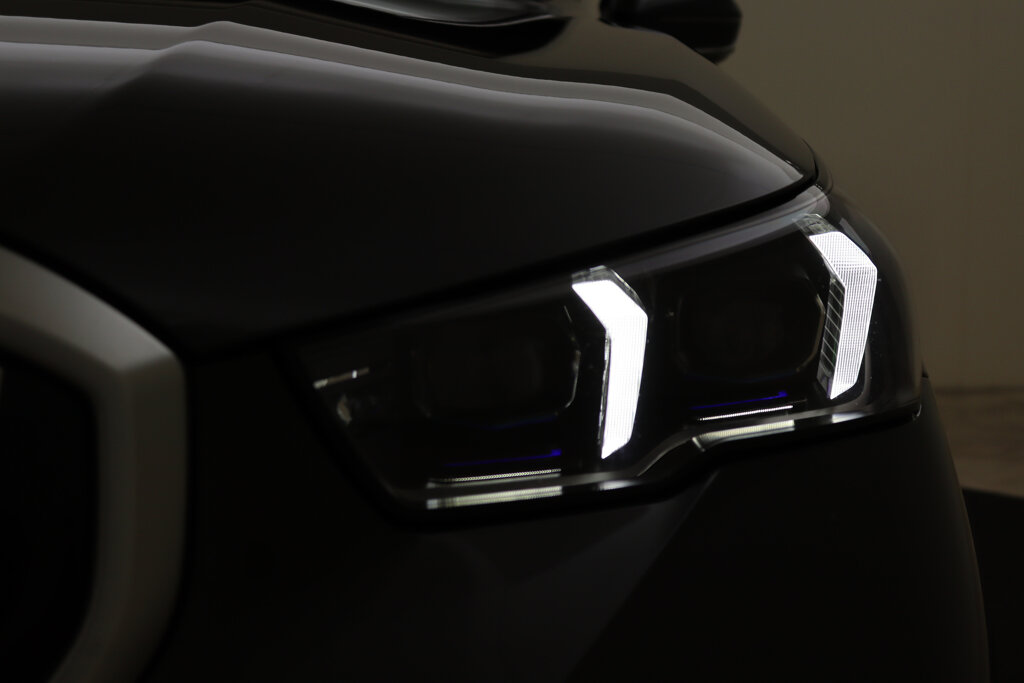 BMW i5 70
