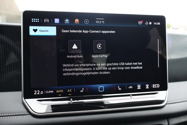 Apple Carplay/Android Auto Apple Carplay/Android Auto