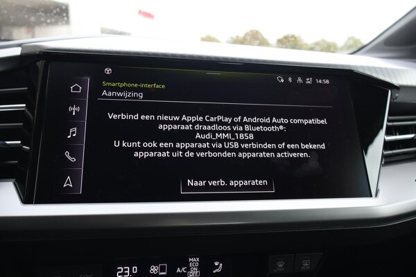 Apple Carplay/Android Auto Apple Carplay/Android Auto