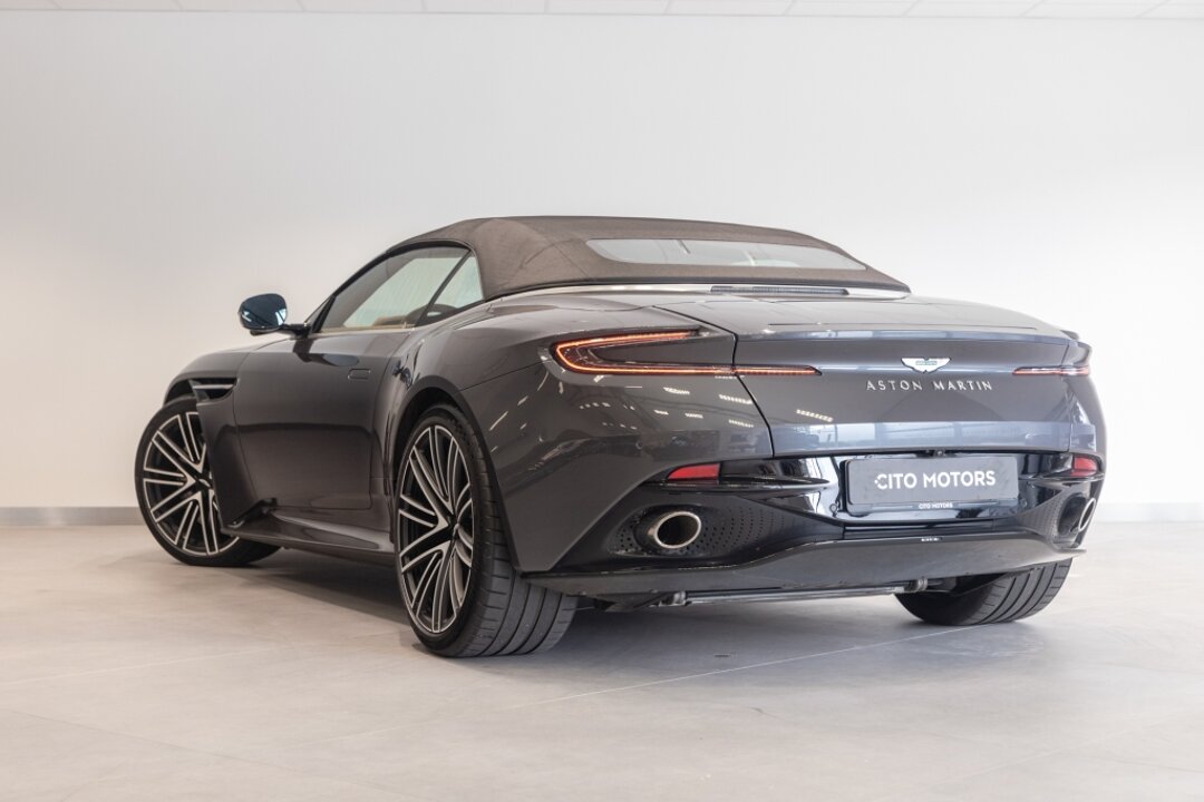 Aston Martin DB12 - foto 6