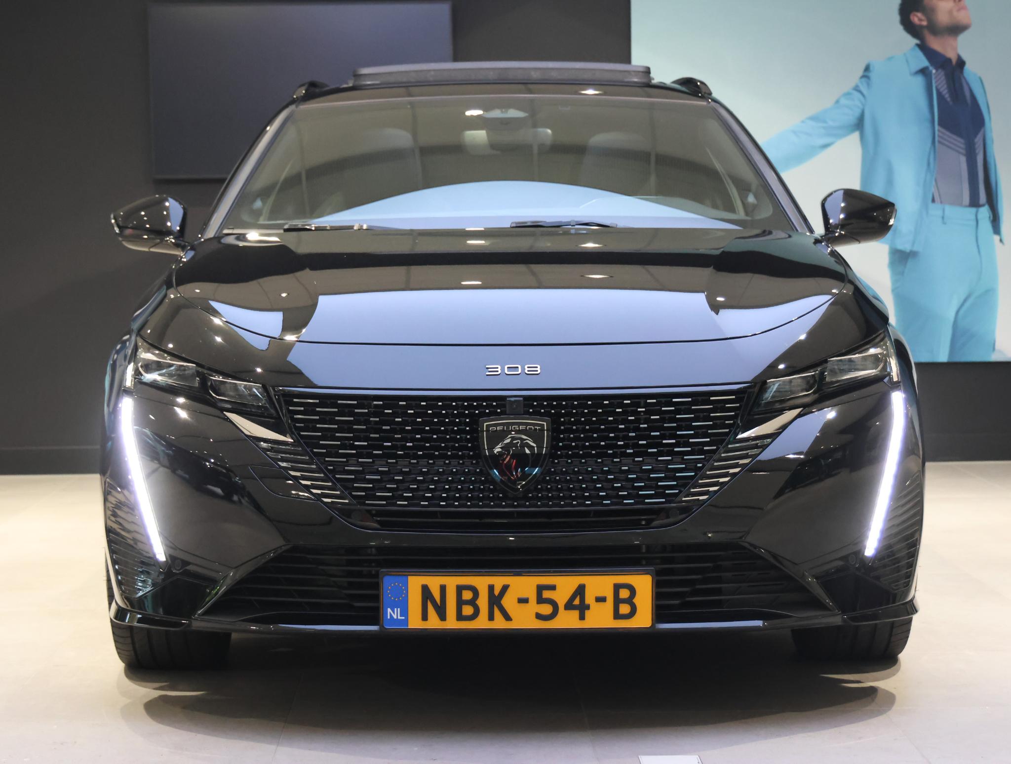 Peugeot 308 SW GT Hybrid 136 pk Automaat - Afbeelding 4