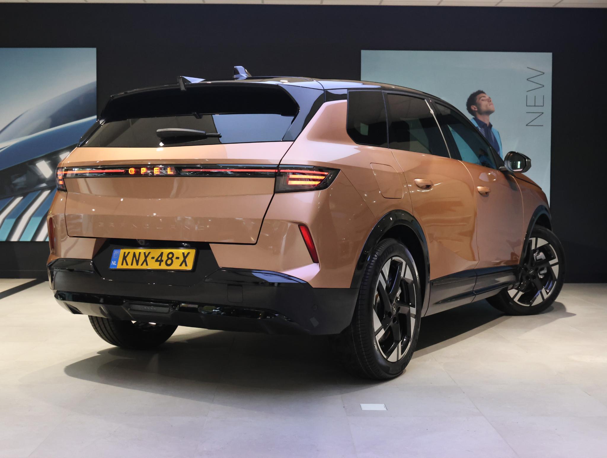 Opel Grandland SUV 195 pk Plug-in-Hybrid Ultimate - Afbeelding 3