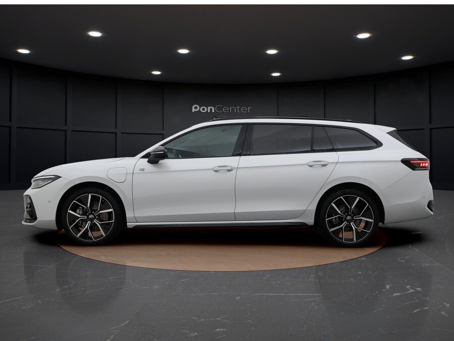 Volkswagen Passat Variant 1.5 eHybrid R-Line 272 PK