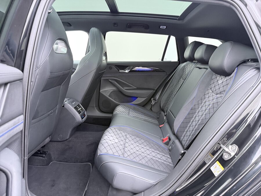 Volkswagen Passat Variant 1.5 eHybrid R-Line