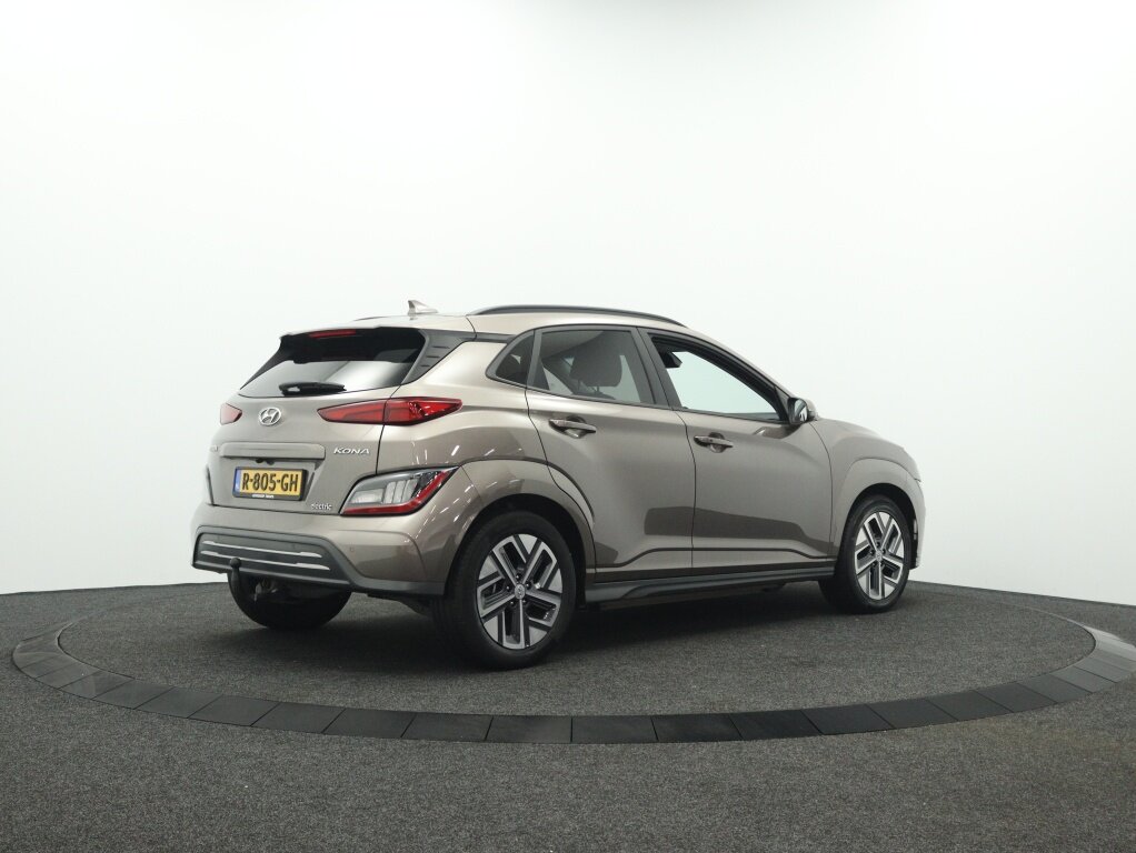 Hyundai Kona EV Fashion 64 kWh | Trekhaak | All season | Head-up display | Navigatie | Camera - Afbeelding 2