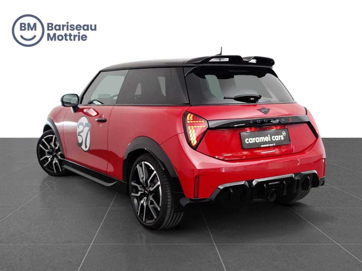 MINI Cooper S JOHN COOPER WORKS*PANO EN OPEN DAK*LEDER*ZETEL EN STUURVERWARMING*360CAMERA EN SENSOREN*DAB*CARPLAY*GPS* - Afbeelding 4