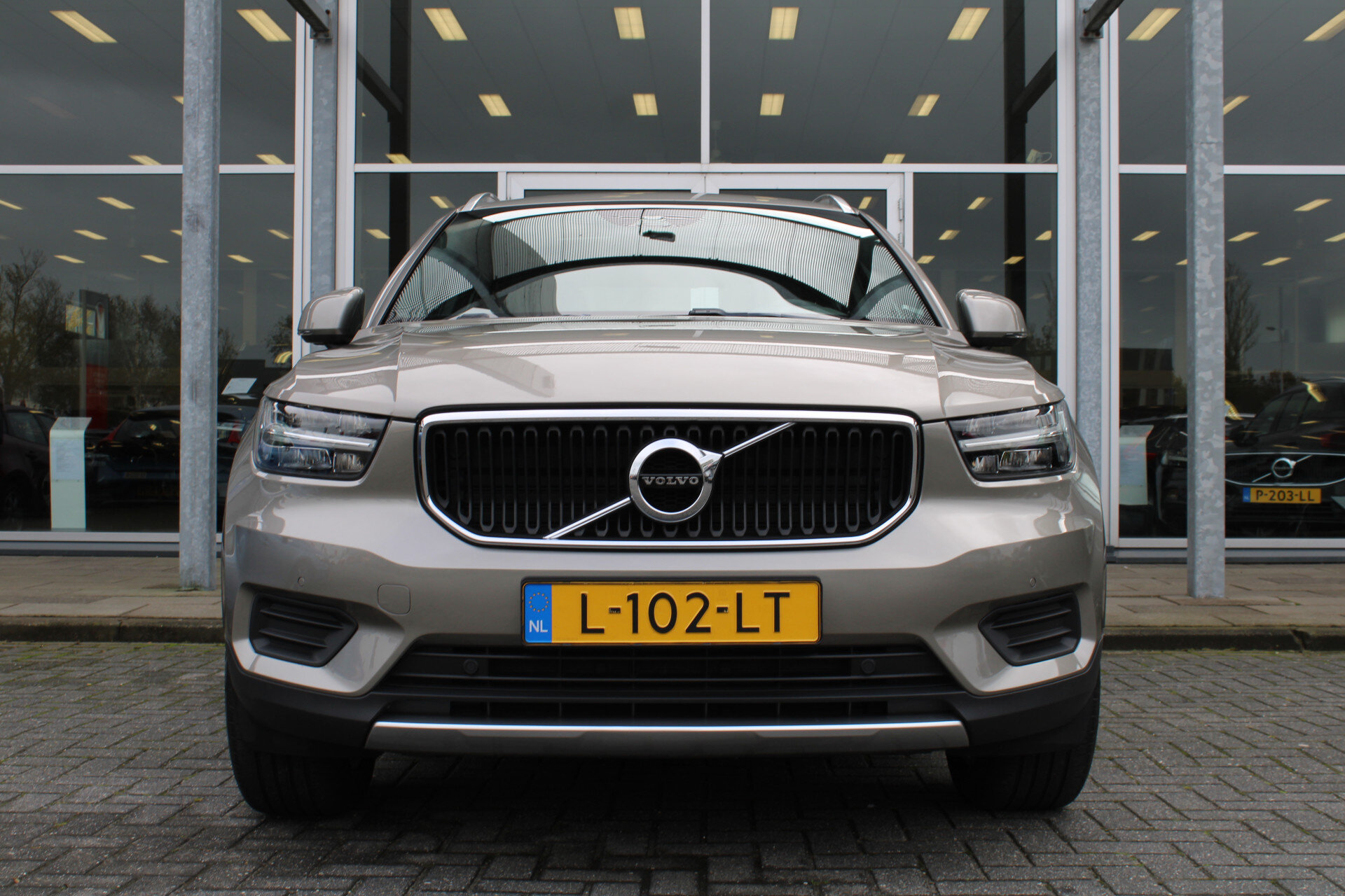 Volvo XC40 T2 130PK Automaat Momentum Business - Afbeelding 4