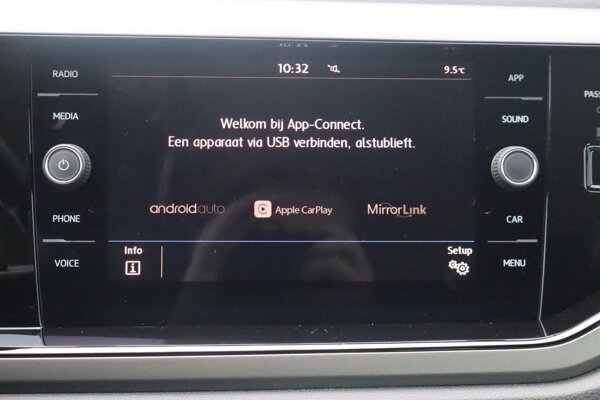 Apple Carplay/Android Auto