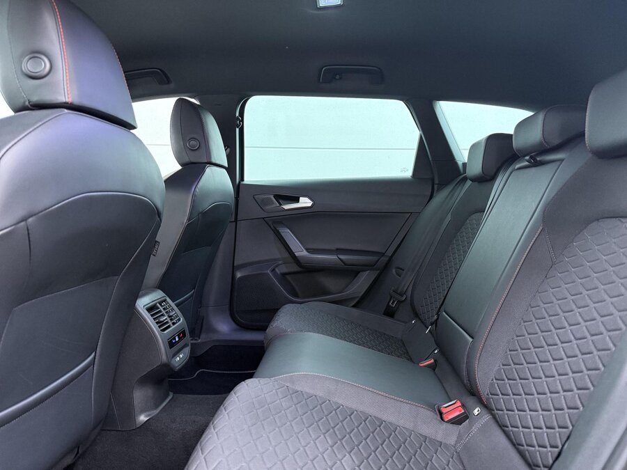 SEAT Leon 1.5 TSI e-Hybrid FR
