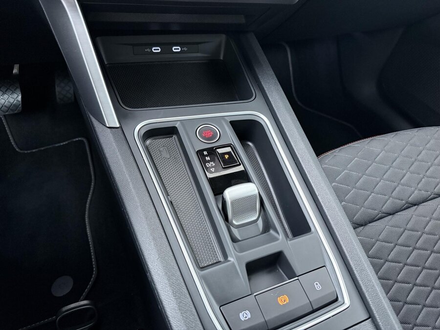 SEAT Leon 1.5 TSI e-Hybrid FR