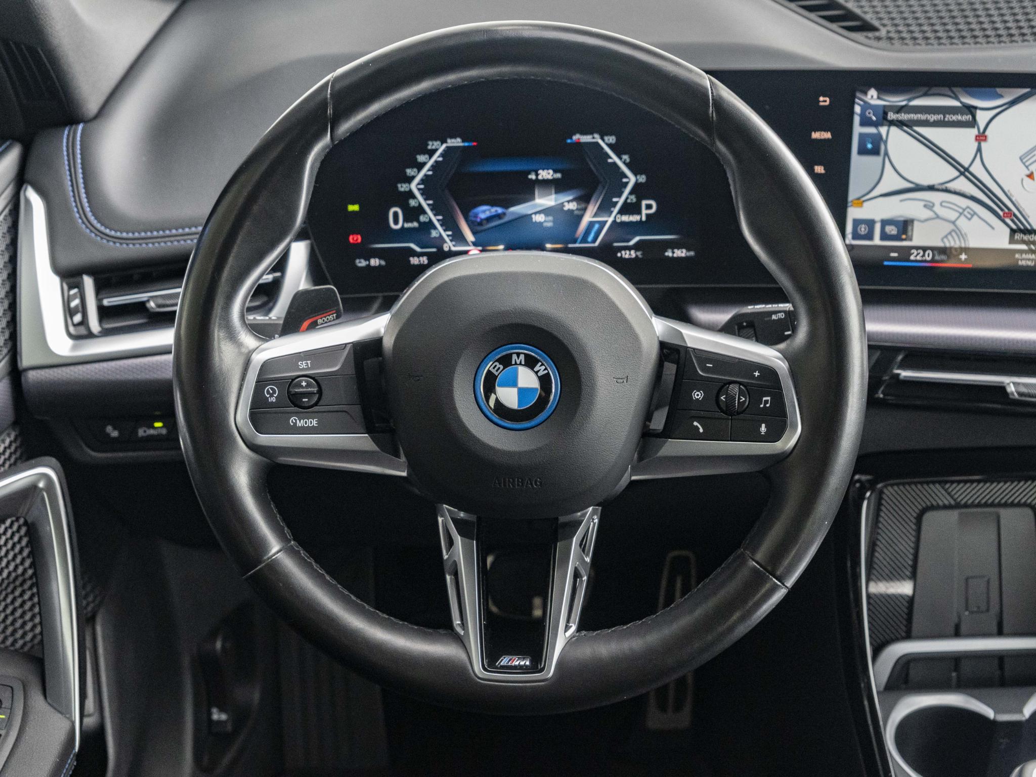 BMW iX1