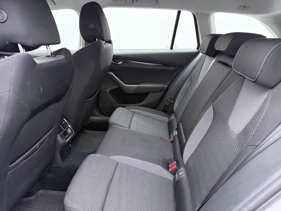 Škoda Octavia Combi 1.4 TSI iV PHEV Ambition