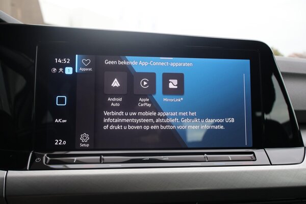 Apple Carplay/Android Auto Apple Carplay/Android Auto