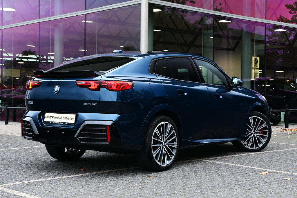BMW iX2 2