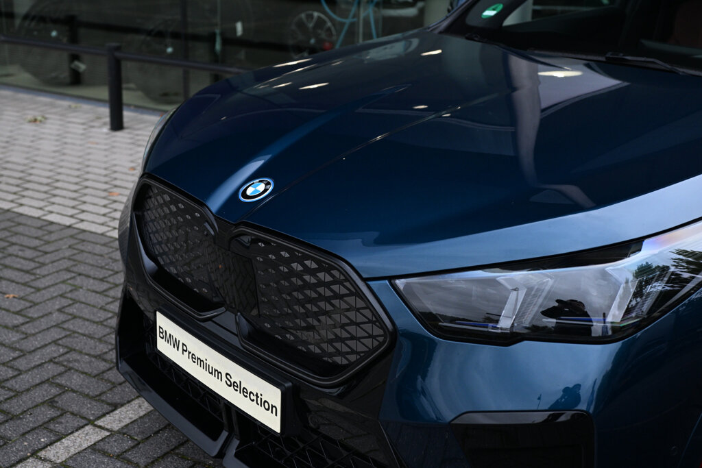 BMW iX2 14