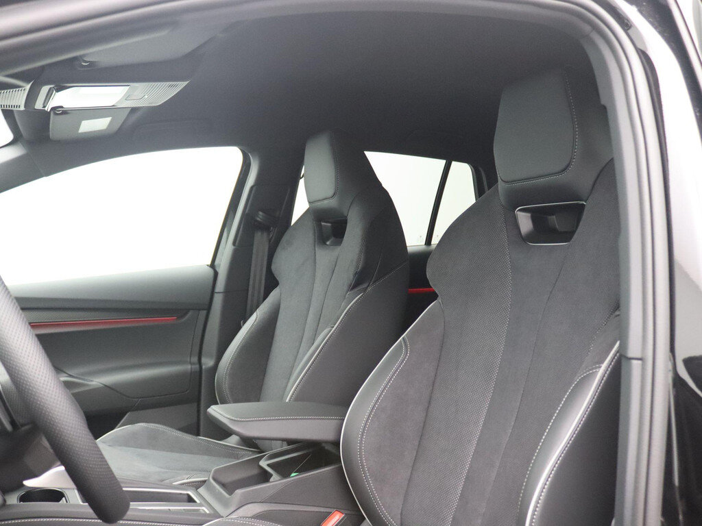 Skoda Elroq 60 Sportline 190PK Aut. Trekhaak, Achteruitrijcamera, Keyless, Side Assist, Elektr. Achterklep, 20" LM Velgen, Adaptieve Cruise Control, Matrix LED Verlichting - Afbeelding 5
