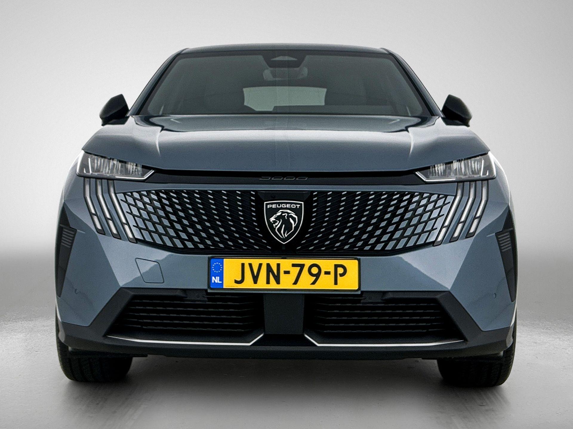 Peugeot e-3008