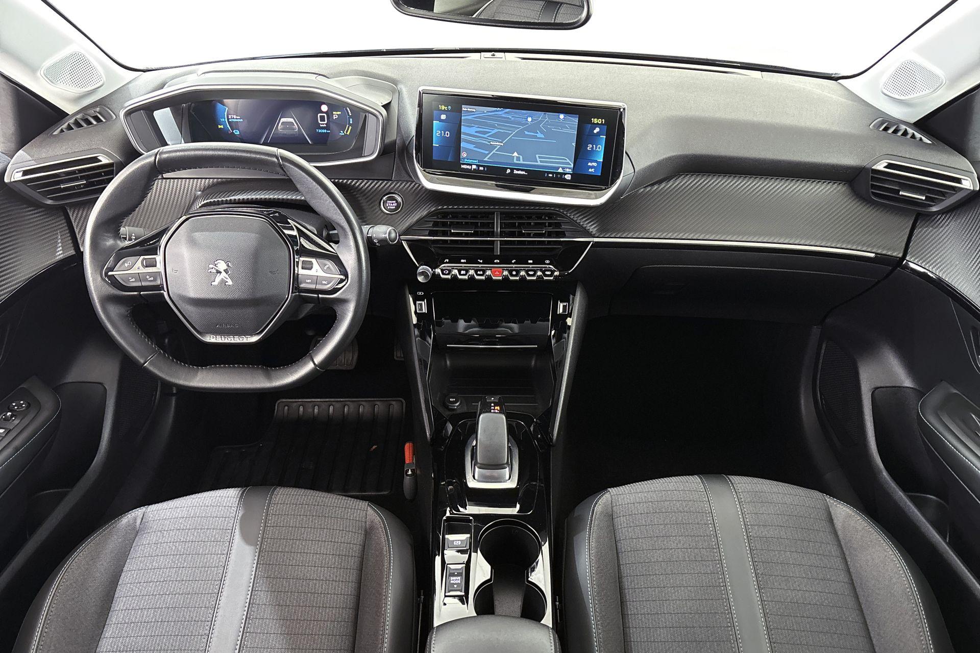 Peugeot e-208